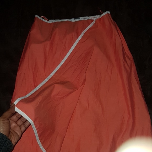 "Banana Republic" wrap skirt - Picture 3 of 4